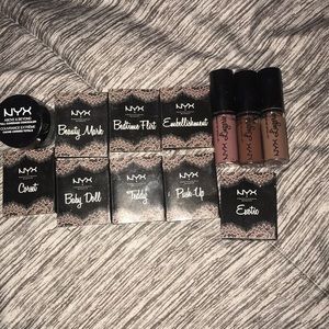 NYX beauty bundle 🎀 NEVER USED OFFERS WELCOMED ❤️
